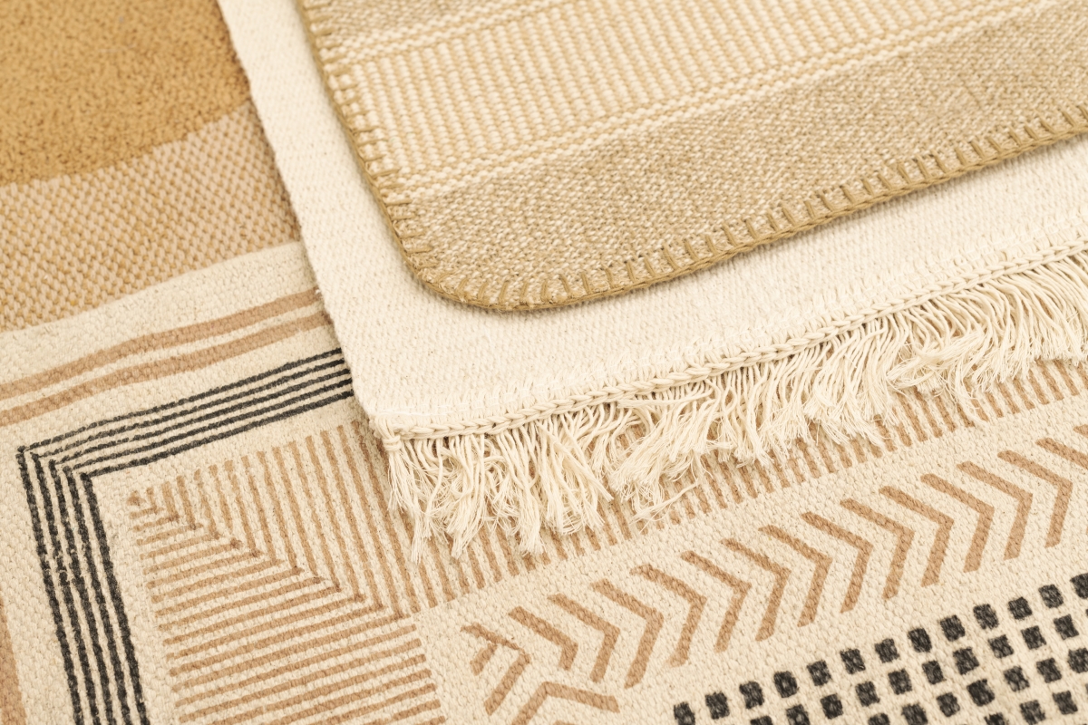 Why using beige rugs for living room is important